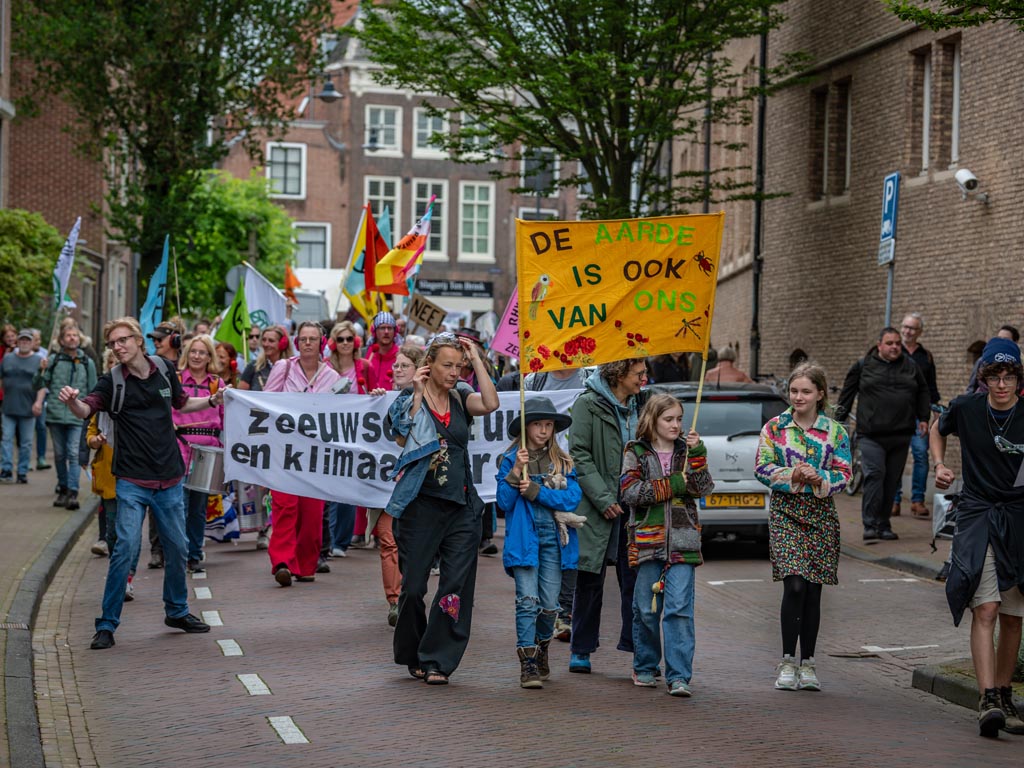 Ruim 400 Zeeuwen liepen mee met onze mars door Middelburg
