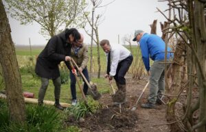 Hugo de Jonge plant 200.000ste boom